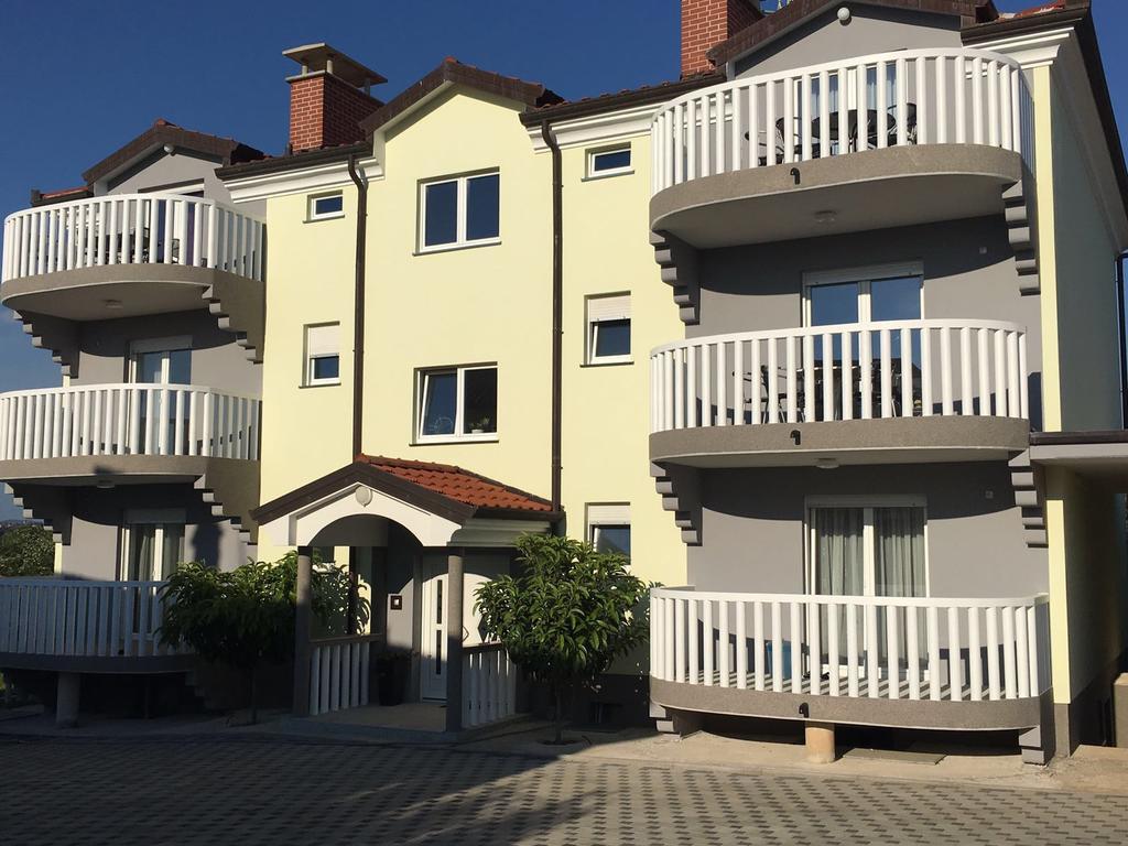 Apartments Barbic Umag Eksteriør billede